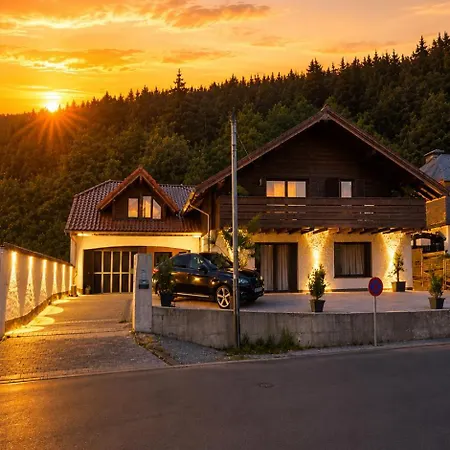 Greenhell - Nuerburgring Appartement Musch
